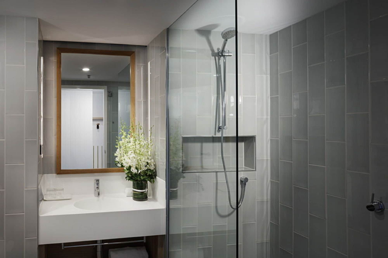 Bathroom 5, The Ville Resort - Casino, City