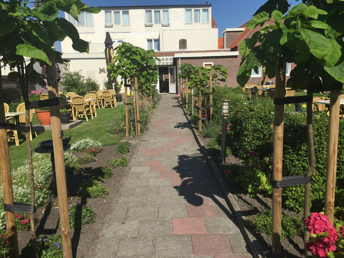 Others 4, Hotel Valkenhof, Veere