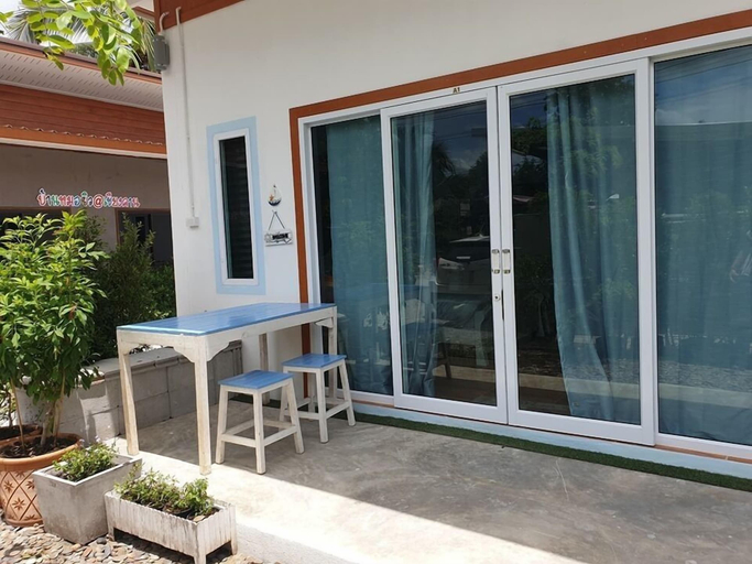 Others 5, Baan mhor biw, Chiang Khan