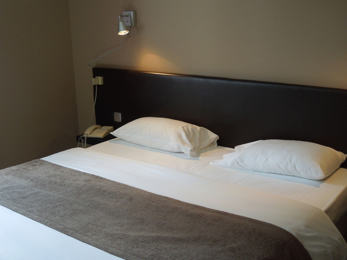 Bedroom 3, Le Renaissance, Landes