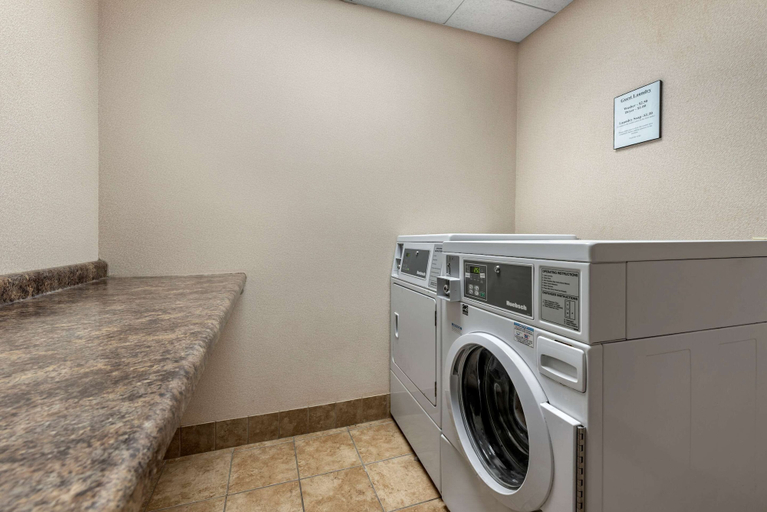 Bathroom 4, Comfort Inn & Suites Warsaw near US-30, Kosciusko