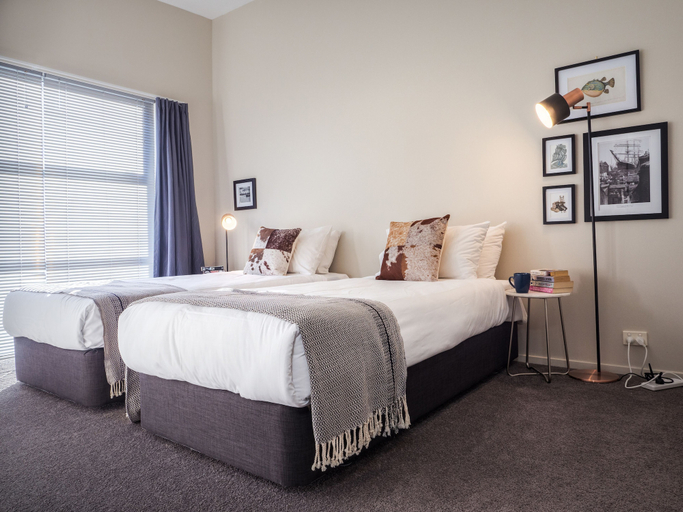 Bedroom 2, qTownpad Holiday Homes, Queenstown-Lakes