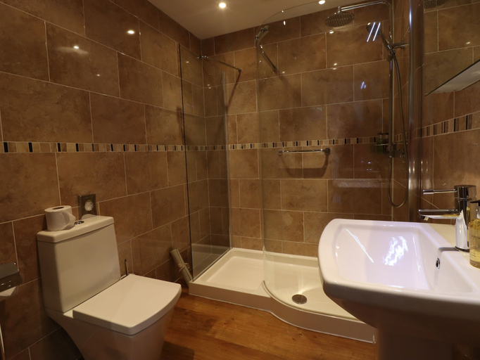 Bathroom 3, GreenGrove Country House B&B, North Yorkshire