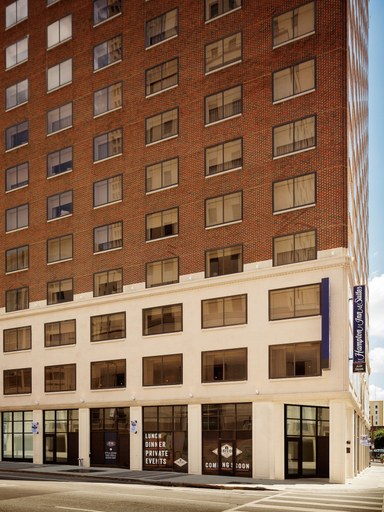 Exterior & Views 2, Hampton Inn & Suites Dallas Downtown, Dallas
