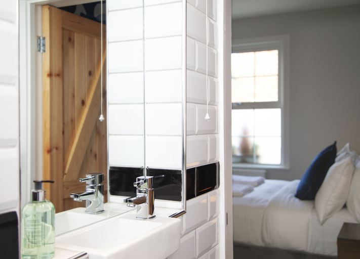 Bathroom 4, The Old Post Office - Bright & Modern 4bdr Townhouse With Private Garden, Oxfordshire