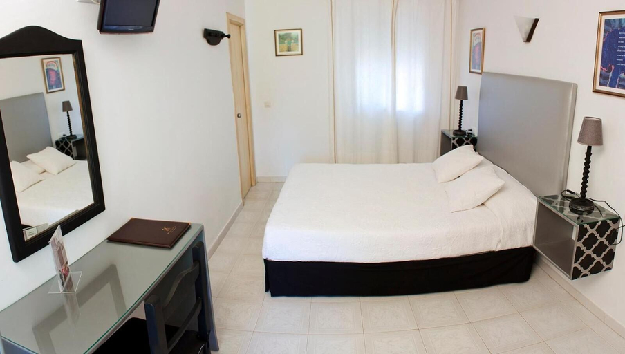 Bedroom 4, Hostal El Capi, Cádiz