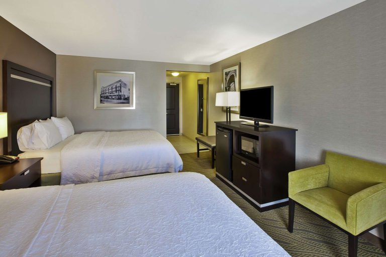 Bedroom 3, Hampton Inn & Suites Elyria, Lorain