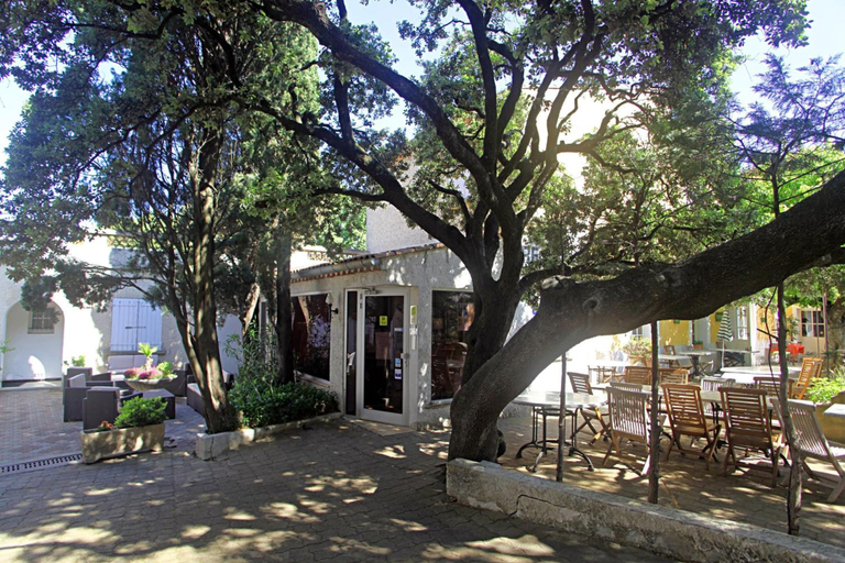 Exterior & Views, Hôtel Le Petit Manoir Provence, Gard