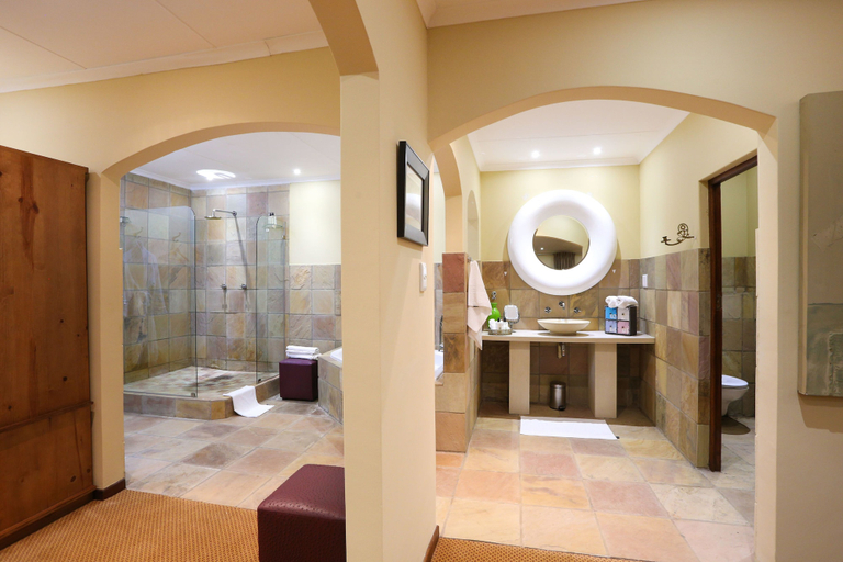 Bathroom 4, Shangri-La Manor - Adults Only, Eden