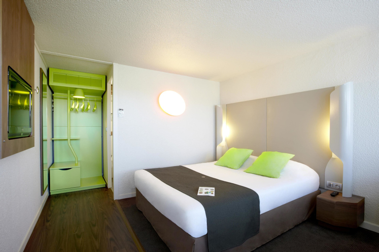 Bedroom 3, Campanile Bayonne, Pyrénées-Atlantiques