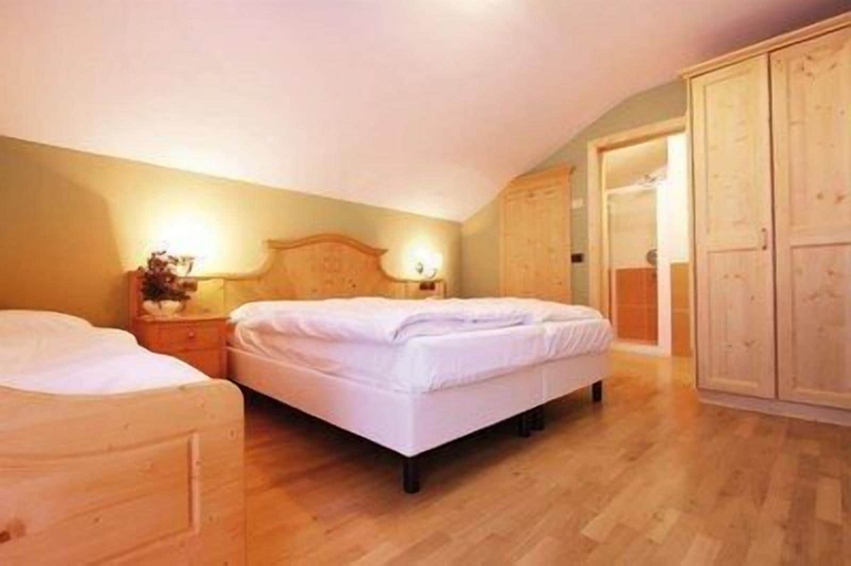 Bedroom 3, Bellevue Hotel, Trento