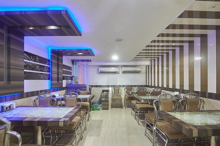 Food & Drinks, Hotel Apex, Thane