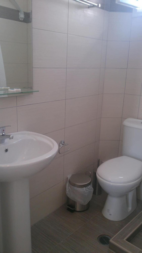 Bathroom, Naxos Sun Studios, South Aegean