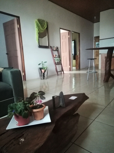 Others 4, Villa Morella, Puntarenas