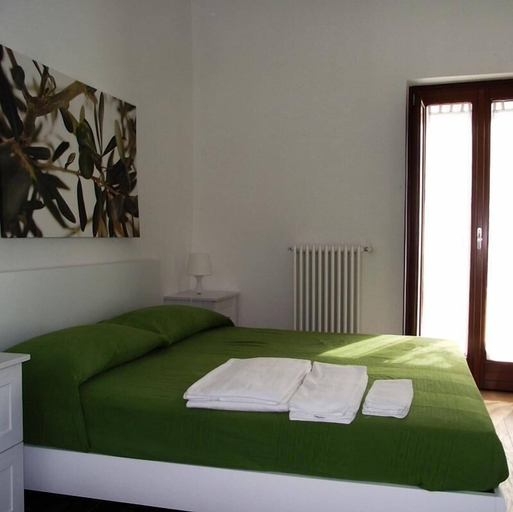 Bedroom 4, Bed & Breakfast Tra le Mura, Bari