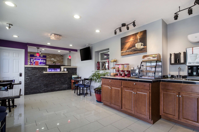 Food & Drinks 5, Knights Inn and Suites Salem, Washington