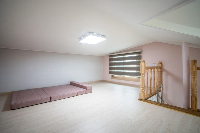 Bedroom 2, Oakra Resort, Seogwipo