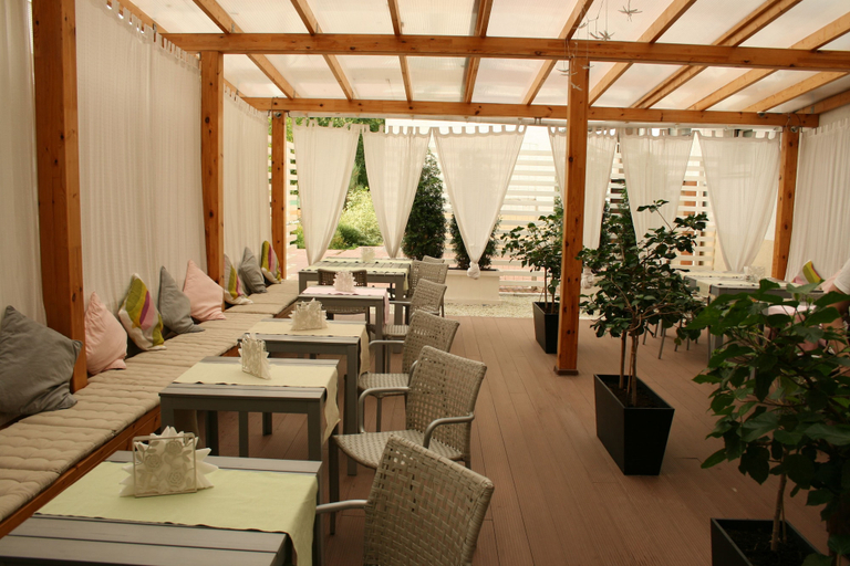 Food & Drinks 4, Luch Hotel, Eastern