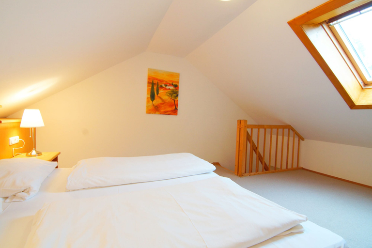 Bedroom 2, Landhotel & Gasthof Baiernrain, Bad Tölz-Wolfratshausen
