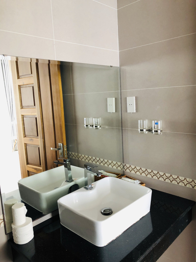 Bathroom 4, South Flower Hotel, Nha Trang