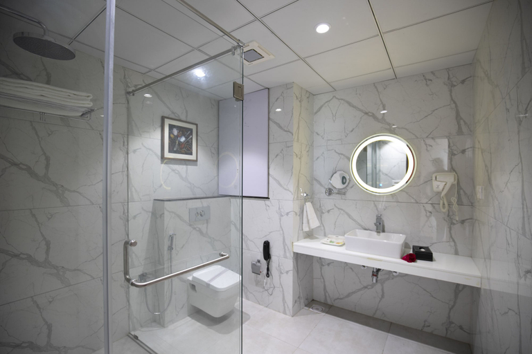 Bathroom 2, The Square Somnath, Gir Somnath