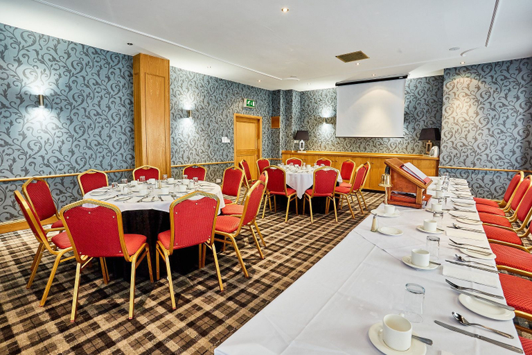 Food & Drinks 5, Abbotsford Hotel, West Dunbartonshire