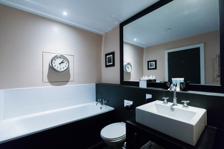 Bathroom 4, Malmaison Reading, Reading