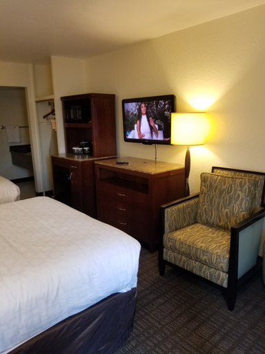 Bedroom 3, Clarion Inn & Suites Central Clearwater Beach, Pinellas