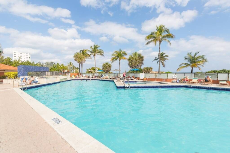 Sport & Beauty 5, 627 Ocean View Hollywood, Broward