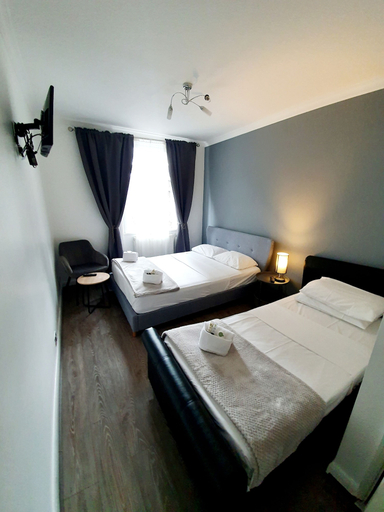 Bedroom 2, The Cameron Hotel, London