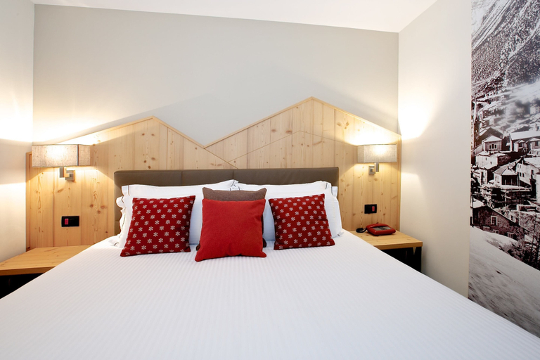 Bedroom 2, Olimpia Hotel, Sondrio