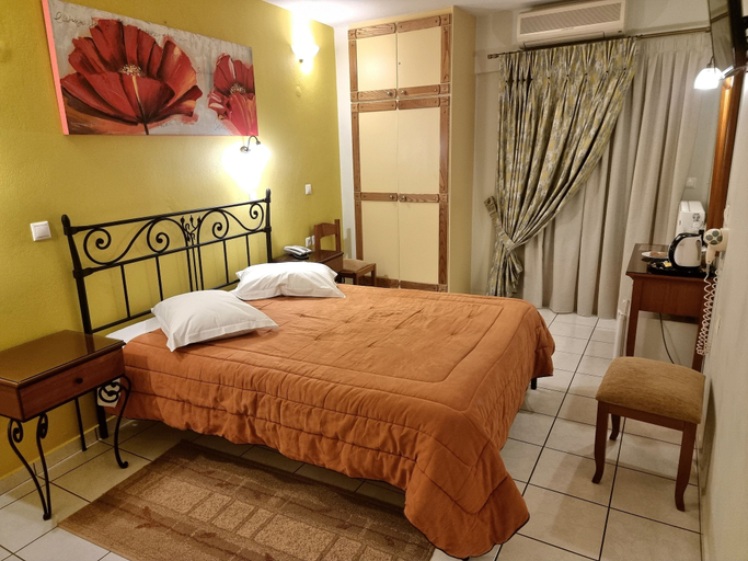Bedroom 2, Pitho, Central Greece