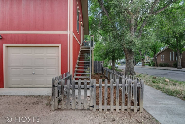 Exterior & Views 2, Romantic Getaway King Bed 1min to Restaurants!, El Paso