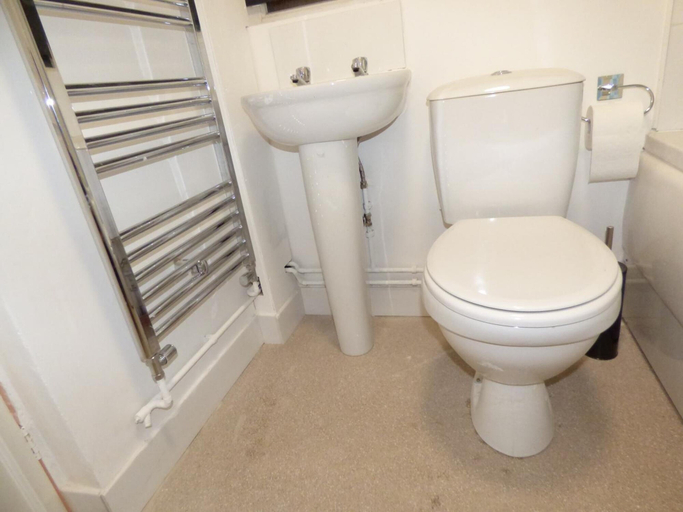 Bathroom 3, PearTree House, Derby