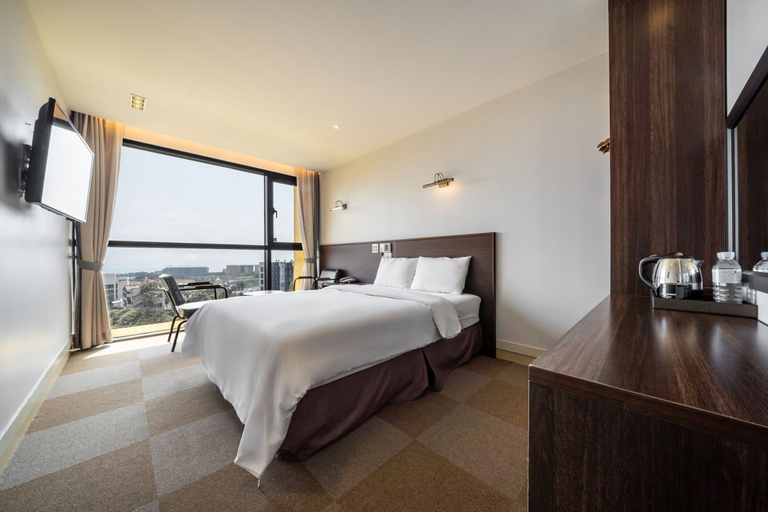 Bedroom 5, Sunrise Hotel Jungmun, Seogwipo