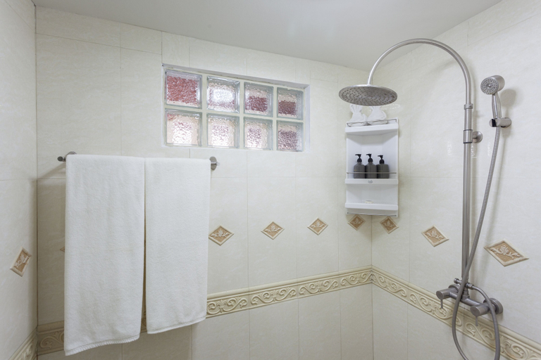 Bathroom 5, Tropica Bungalow Resort, Pulau Phuket