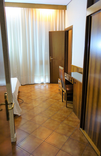 Others 5, Euromotel Croce Bianca, Verona
