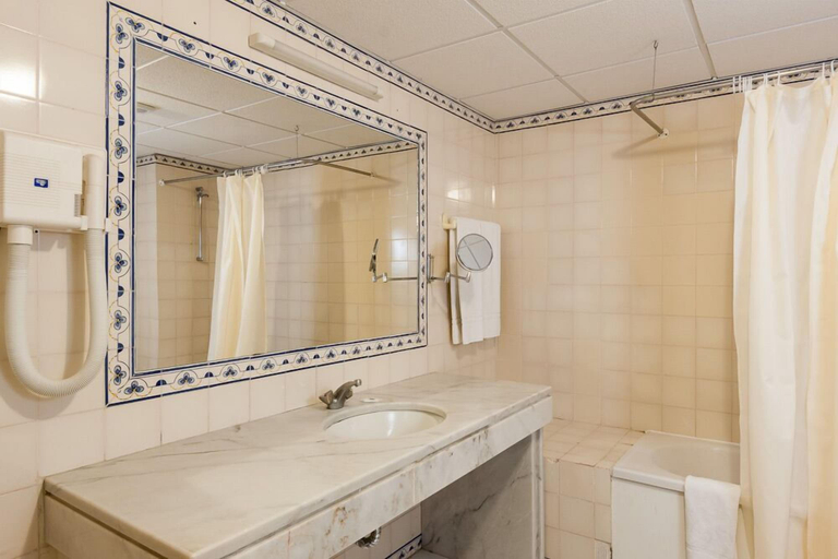 Bathroom 5, Apartamentos do Parque, Albufeira