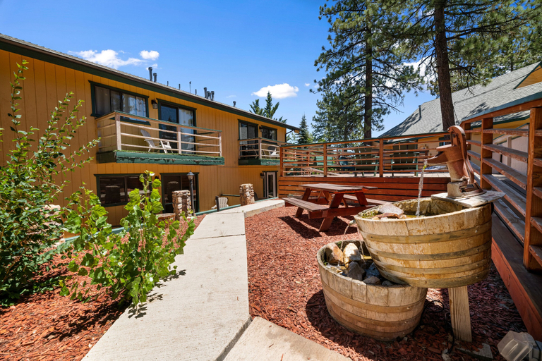 Exterior & Views 2, Big Bear Lakefront Lodge, San Bernardino