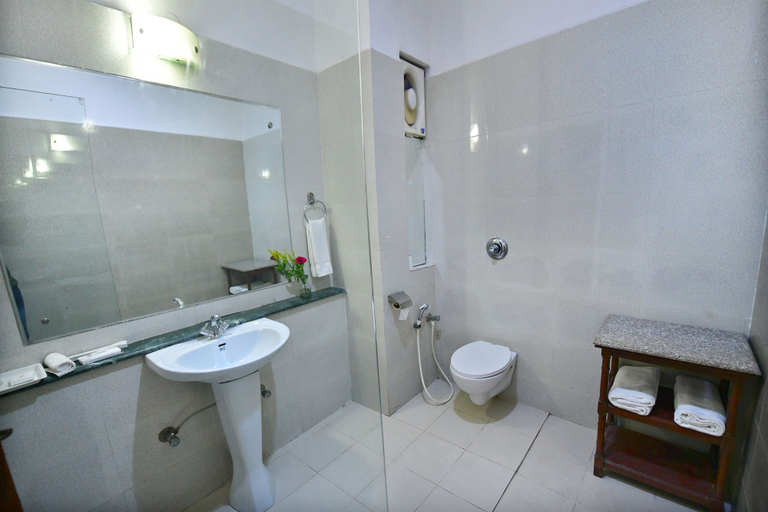 Bathroom 3, Kadamb Kunj Resort - Bharatpur, Bharatpur