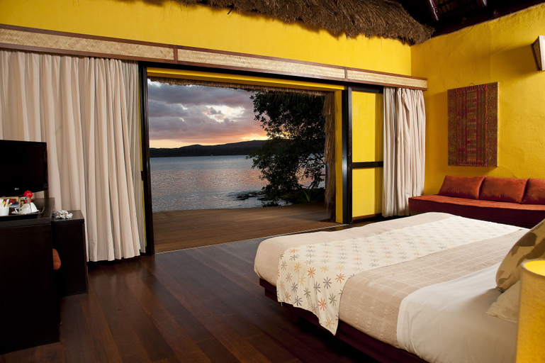 Bedroom 4, Kanua Tera Ecolodge, Mont-Dore