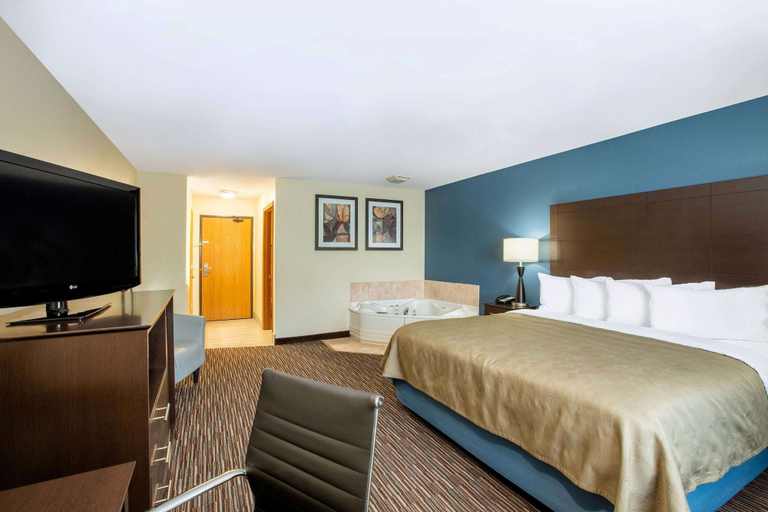Bedroom 3, AmericInn by Wyndham Jefferson, Jefferson