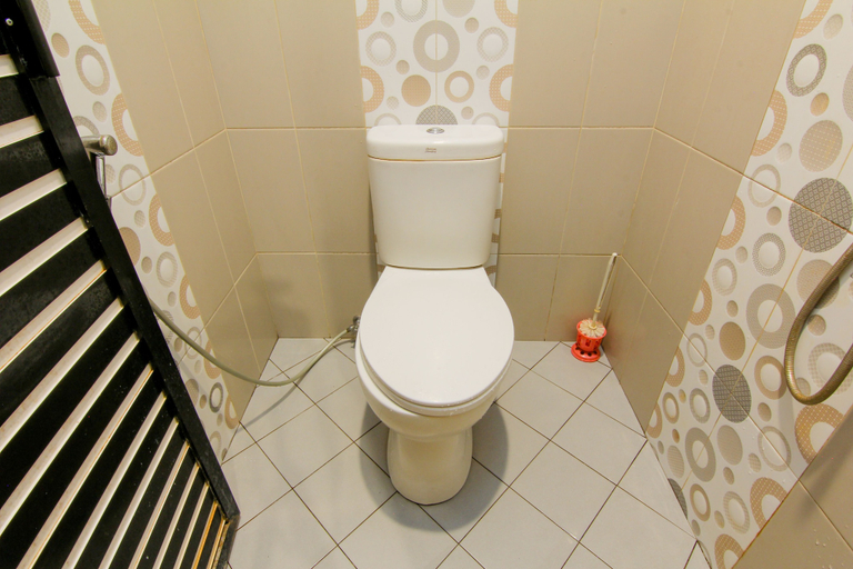 Bathroom 5, Yani Homestay, Padang