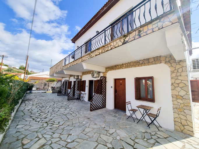 Exterior & Views, Mountains Retreat Rooms & Suites, Larnaca