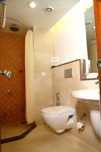 Bathroom 4, Srinivas Saffron Hotel, Dakshina Kannada
