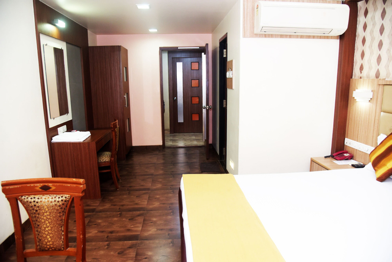 Others 5, Hotel Indiana Inn, Thane