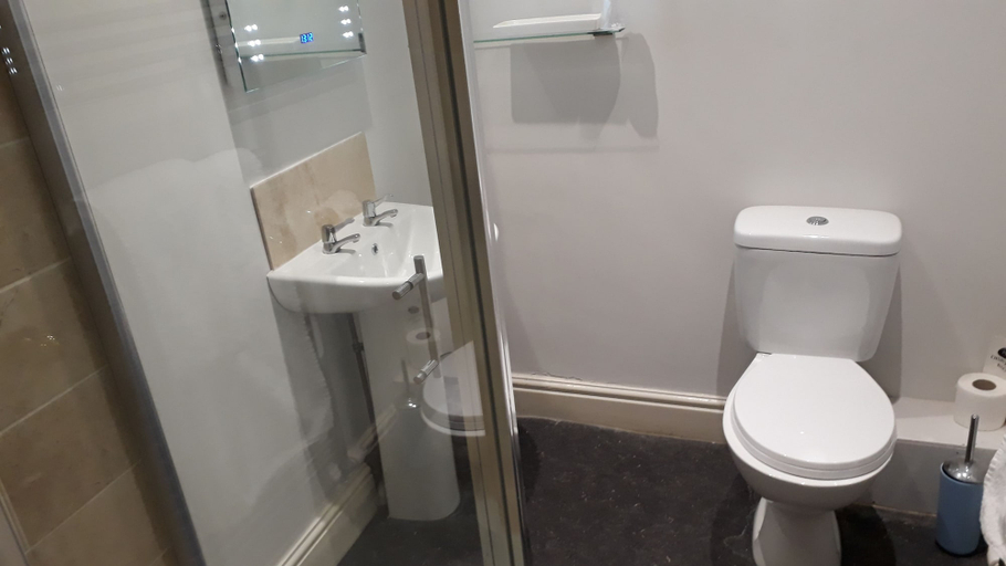 Bathroom 5, Best Western Priory Hotel, Suffolk