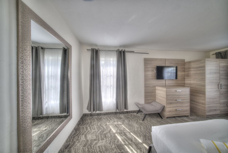 Bedroom 3, Riverside by the Beach Apartments, Broward