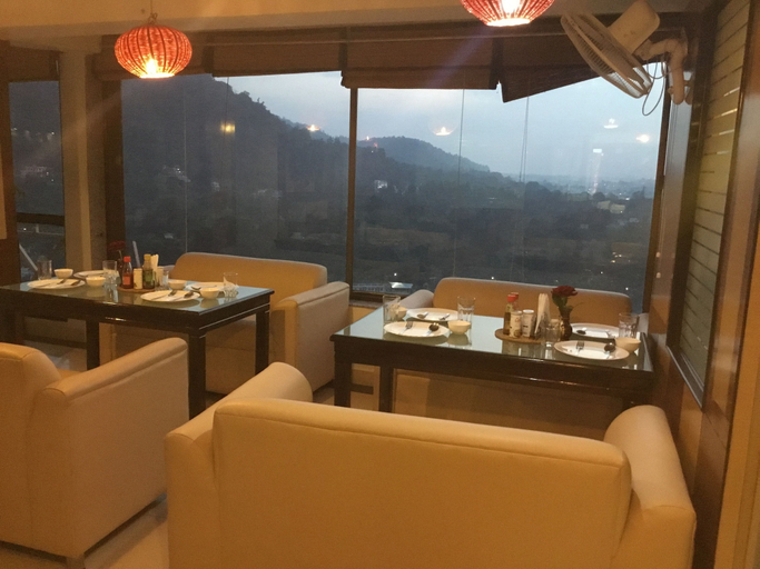 Food & Drinks 5, Hotel Ganesha Inn Ganga View, Garhwal