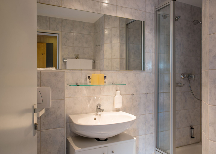 Bathroom, Berghotel Sankt Andreasberg, Goslar